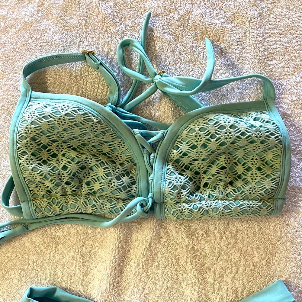 Montce Aquamarine Crochet Bikini Top size Large.